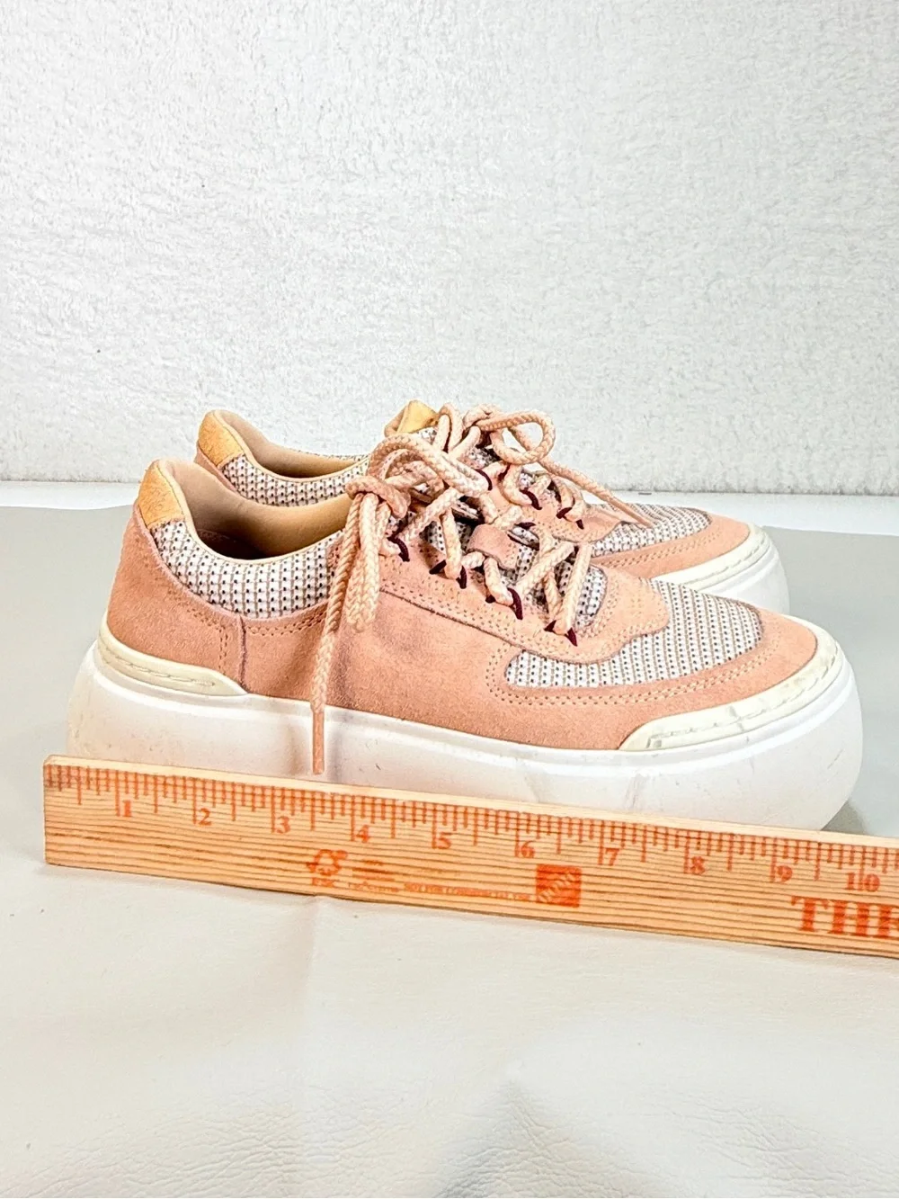 UGG Marin Mega Lace Platform Sneakers Womens Size 7 Peach Beige Suede Chunky